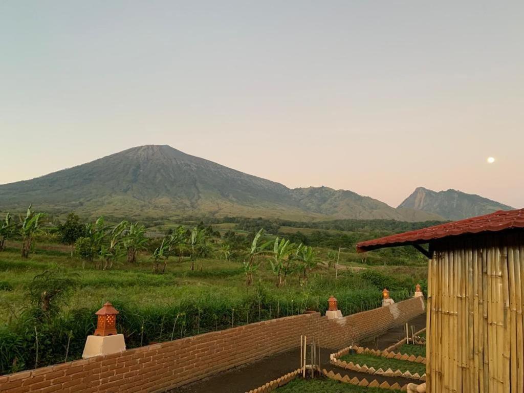 The Gate Rinjani Hotel Sajang Buitenkant foto